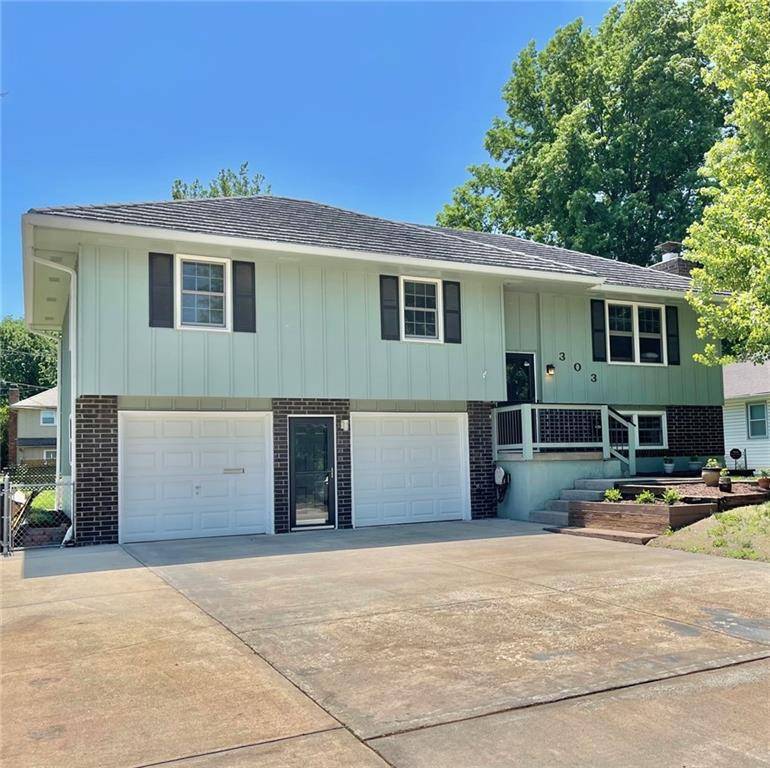Belton, MO 64012,303 Canterbury LN