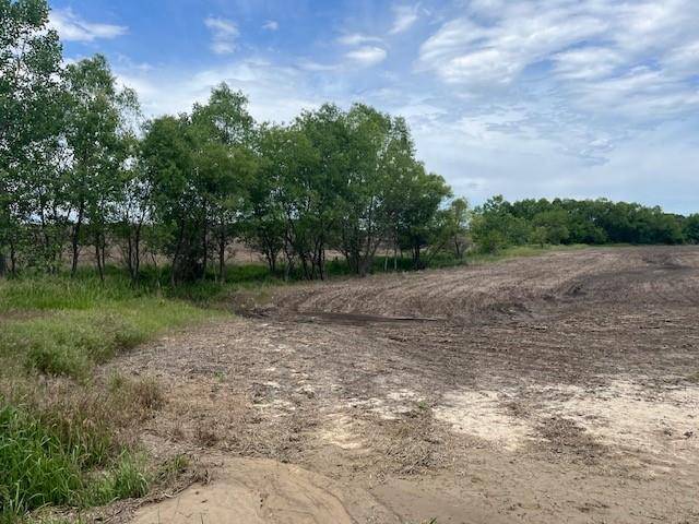 Paola, KS 66071,0003 Crescent Hill RD