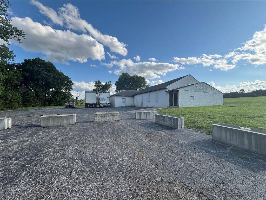 Edwardsville, KS 66111,9775 Swartz RD