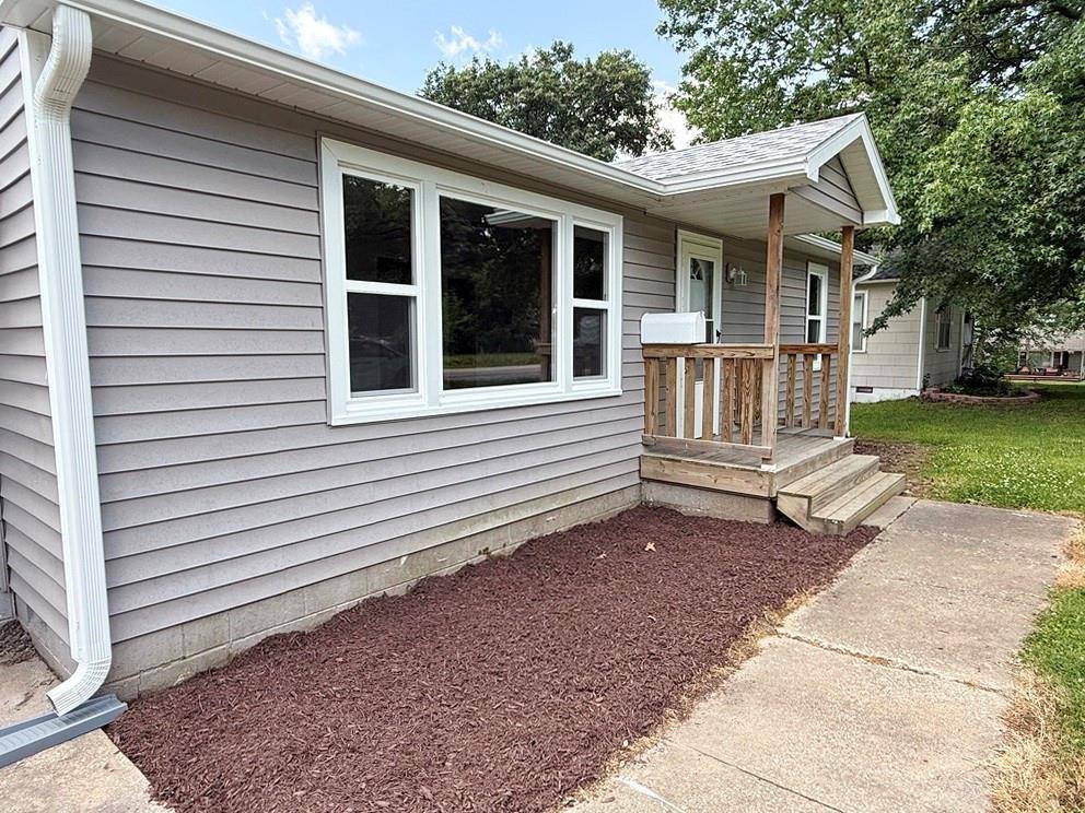 El Dorado Springs, MO 64744,120 W Pine ST