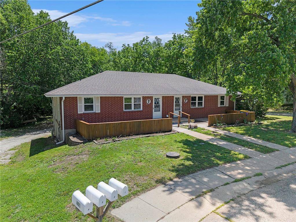 Smithville, MO 64089,401 Woodland AVE