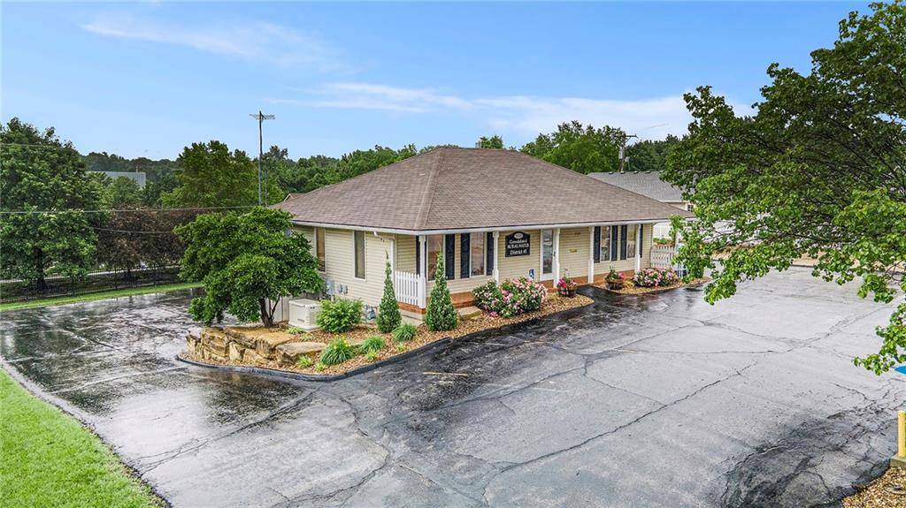 Basehor, KS 66007,15520 Crestwood DR