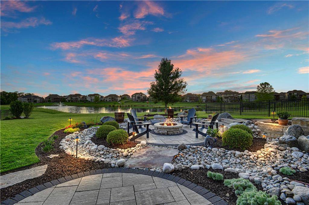 Lenexa, KS 66227,9854 Saddletop ST