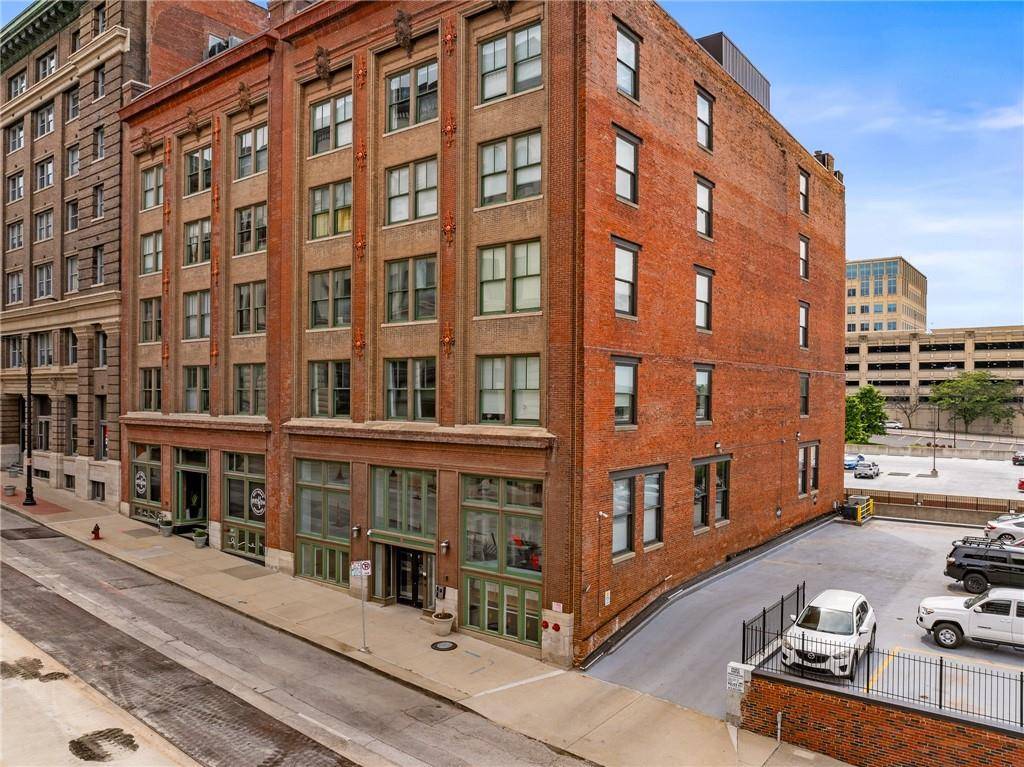 Kansas City, MO 64105,700 Broadway BLVD #210