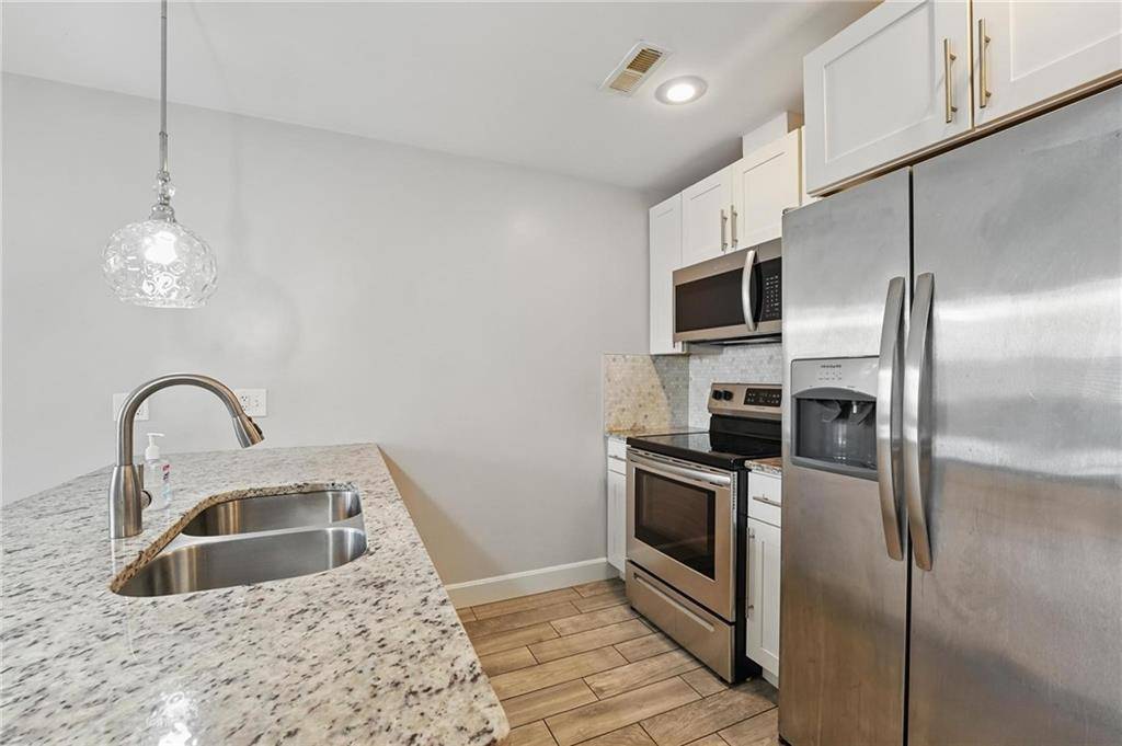 Kansas City, MO 64108,2980 Baltimore AVE #2101
