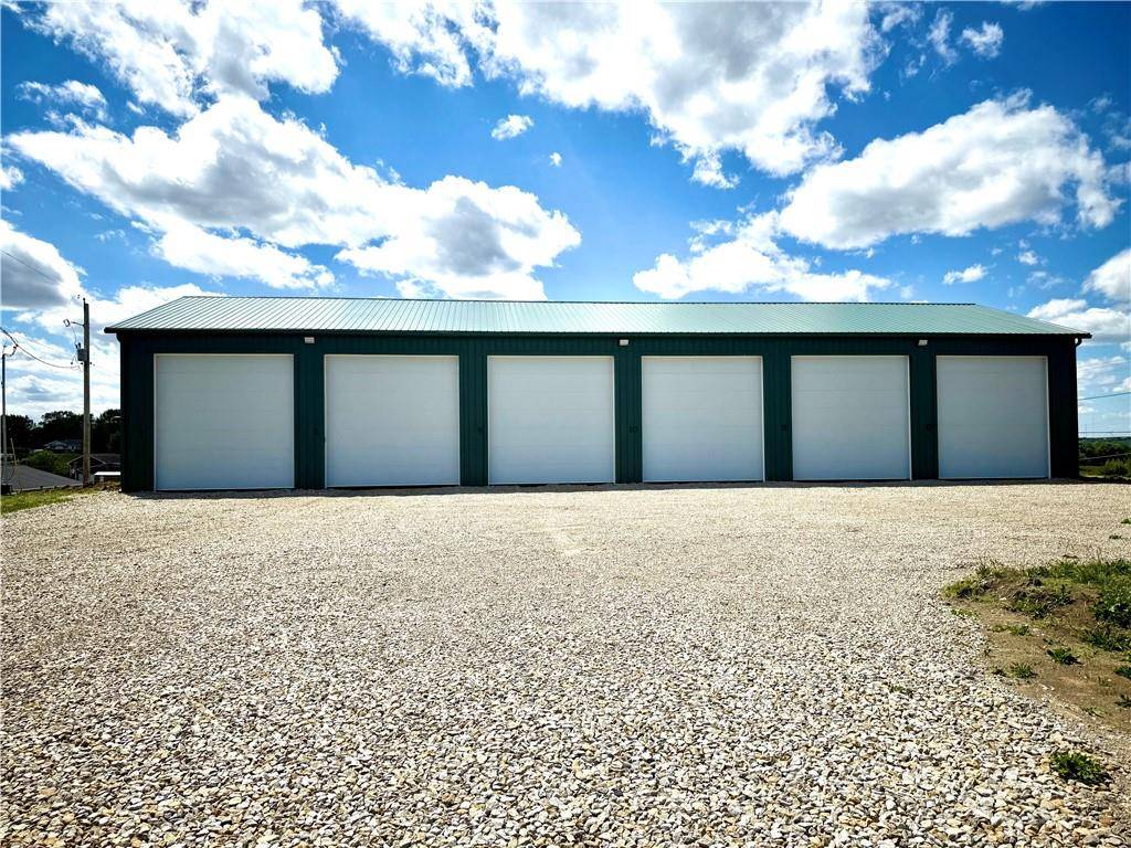 Maryville, MO 64468,30449 Hillside DR
