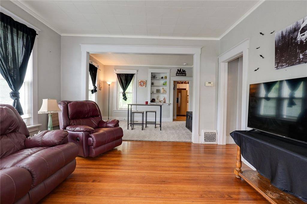 Lexington, MO 64067,206 S 15th ST