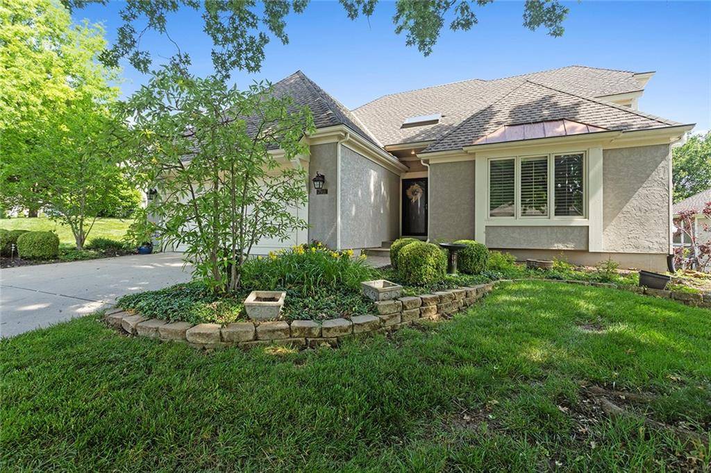 Overland Park, KS 66210,7918 W 118th PL