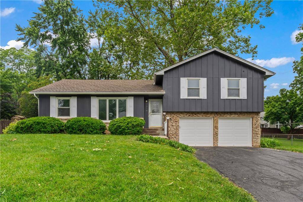 Overland Park, KS 66212,9916 Floyd ST