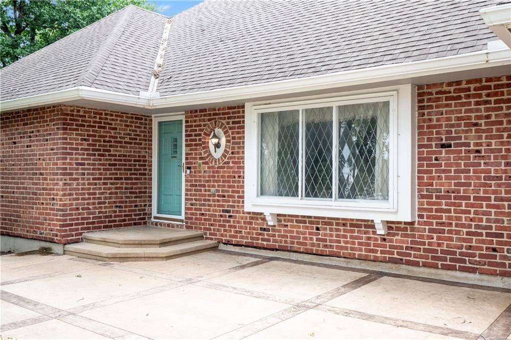 Lee's Summit, MO 64086,1150 Colbern RD