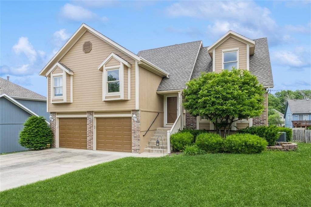 Lee's Summit, MO 64064,5309 NE Rainbow CIR