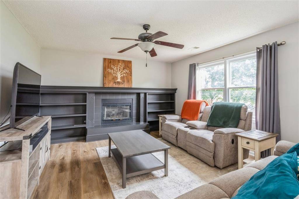Lee's Summit, MO 64064,5309 NE Rainbow CIR