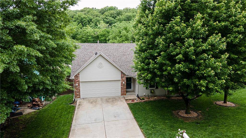 Edwardsville, KS 66111,1604 S 105th TER