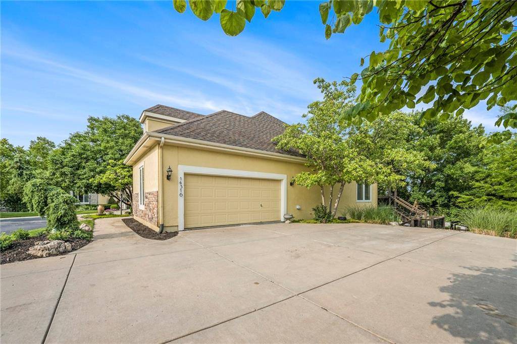 Leawood, KS 66224,14316 Norwood ST