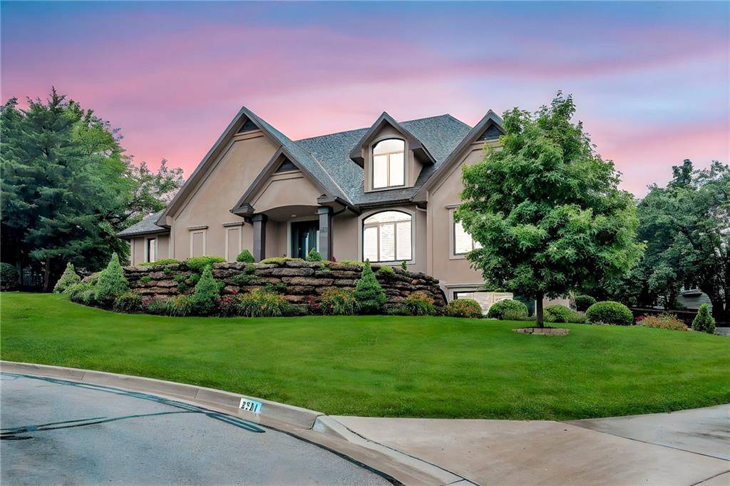 Lawrence, KS 66049,5204 Deer Run CT