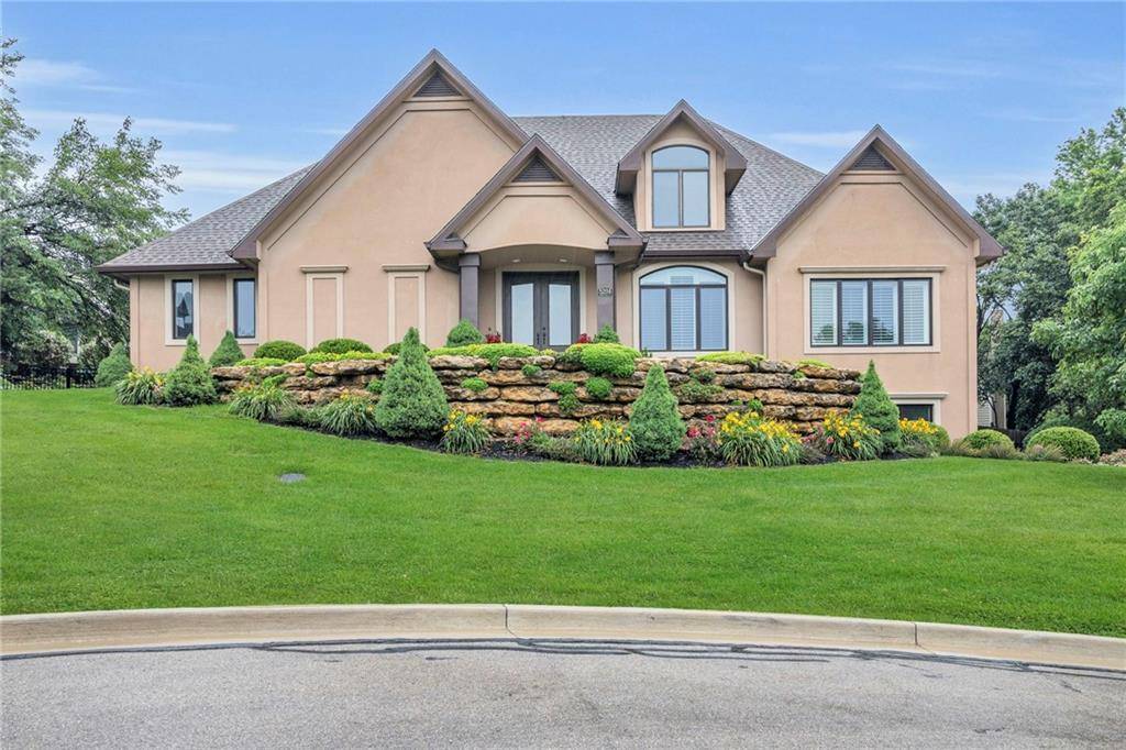 Lawrence, KS 66049,5204 Deer Run CT