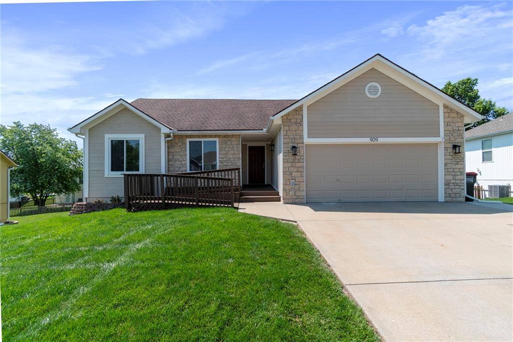 Kearney, MO 64060,909 E 16th ST