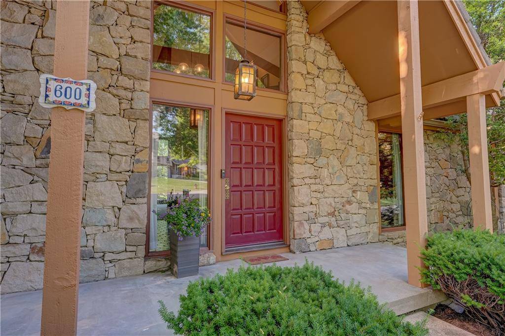 Kansas City, MO 64145,600 Saint Andrews DR