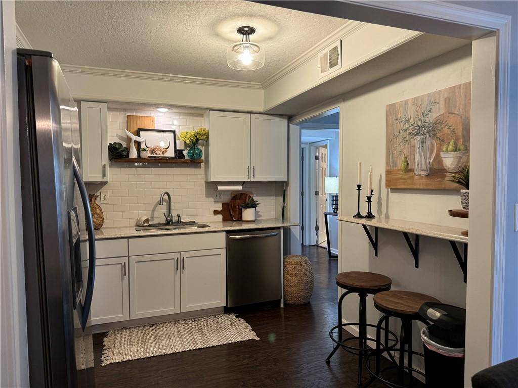 Overland Park, KS 66202,7618 W 59th TER #310