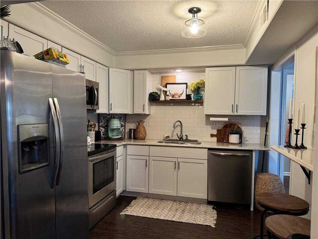 Overland Park, KS 66202,7618 W 59th TER #310