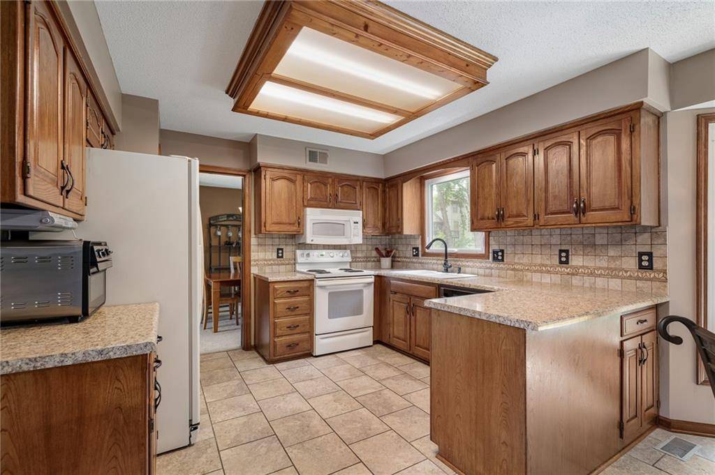 Olathe, KS 66061,11532 S Lennox ST
