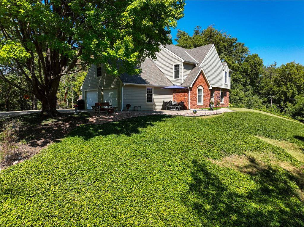 Weston, MO 64098,409 Summer ST