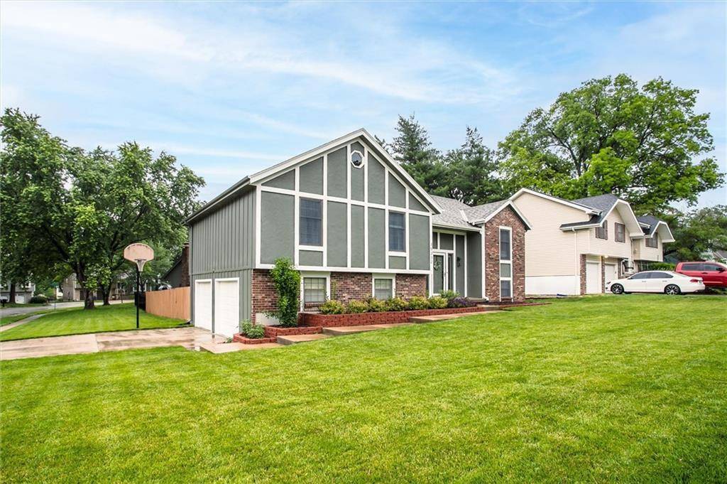 Lenexa, KS 66219,15332 W 82nd ST