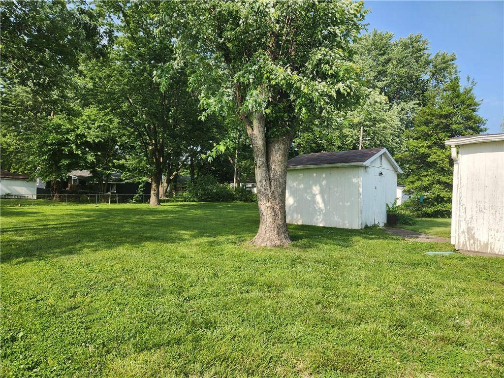 Sedalia, MO 65301,1608 Country Club BLVD
