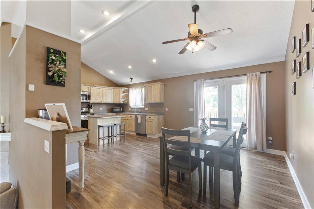 St Joseph, MO 64503,4602 Crystal DR