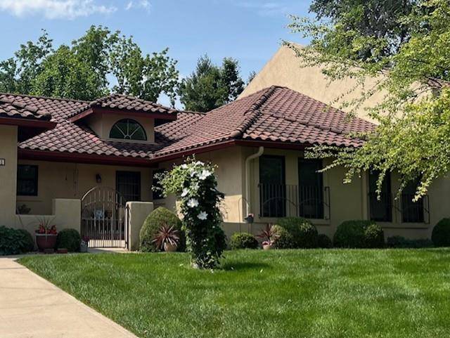 St Joseph, MO 64506,11 Antilles DR