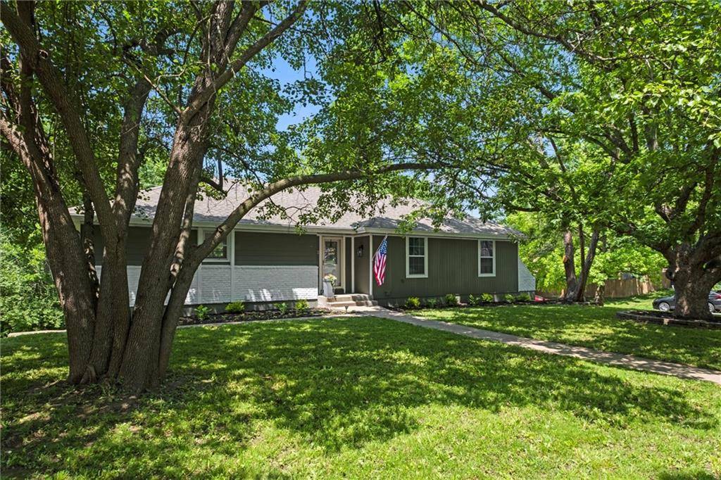 Parkville, MO 64152,5712 NW Raintree DR