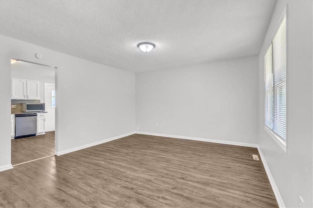 Oak Grove, MO 64075,1604 SE Kingsway ST