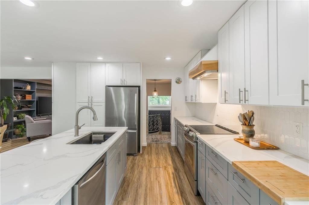 Overland Park, KS 66212,8726 W 104th ST