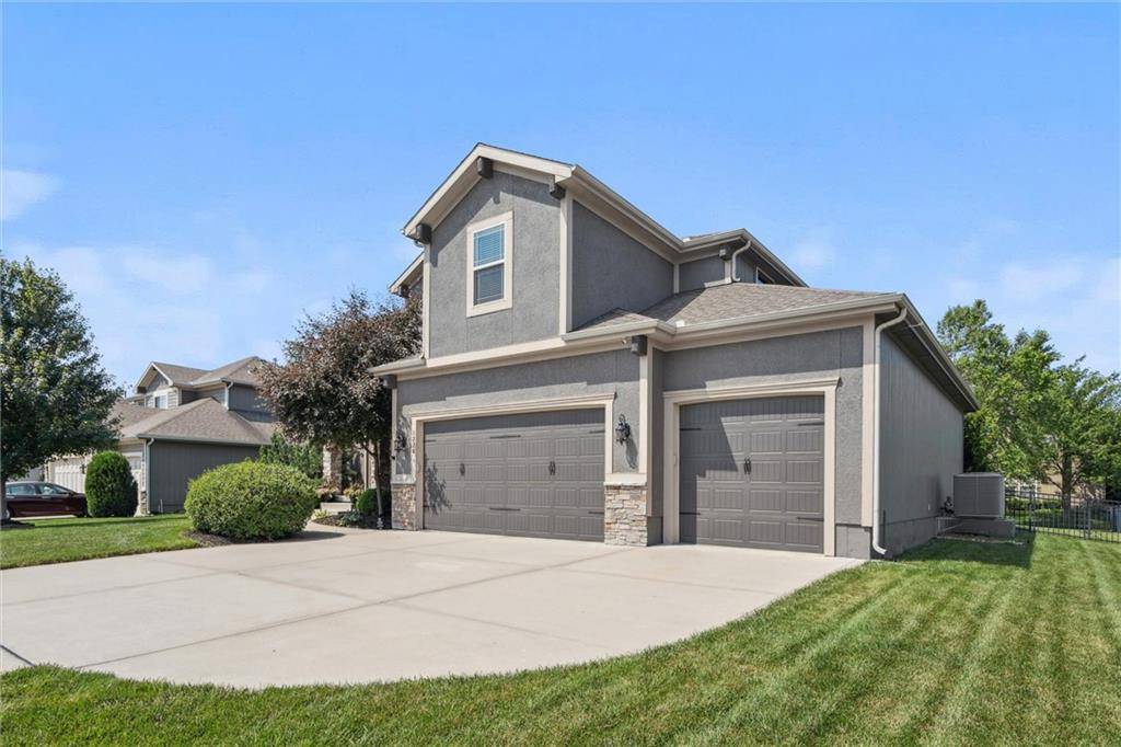 Raymore, MO 64083,1220 Kingsland CIR