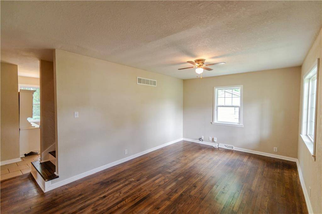 Leavenworth, KS 66048,1503 Kiowa ST