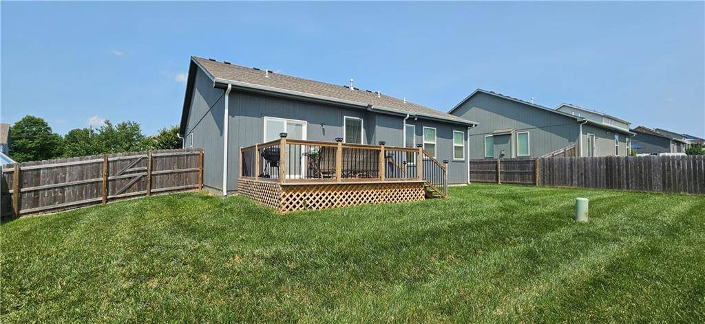 Peculiar, MO 64078,12432 Live Oak CIR