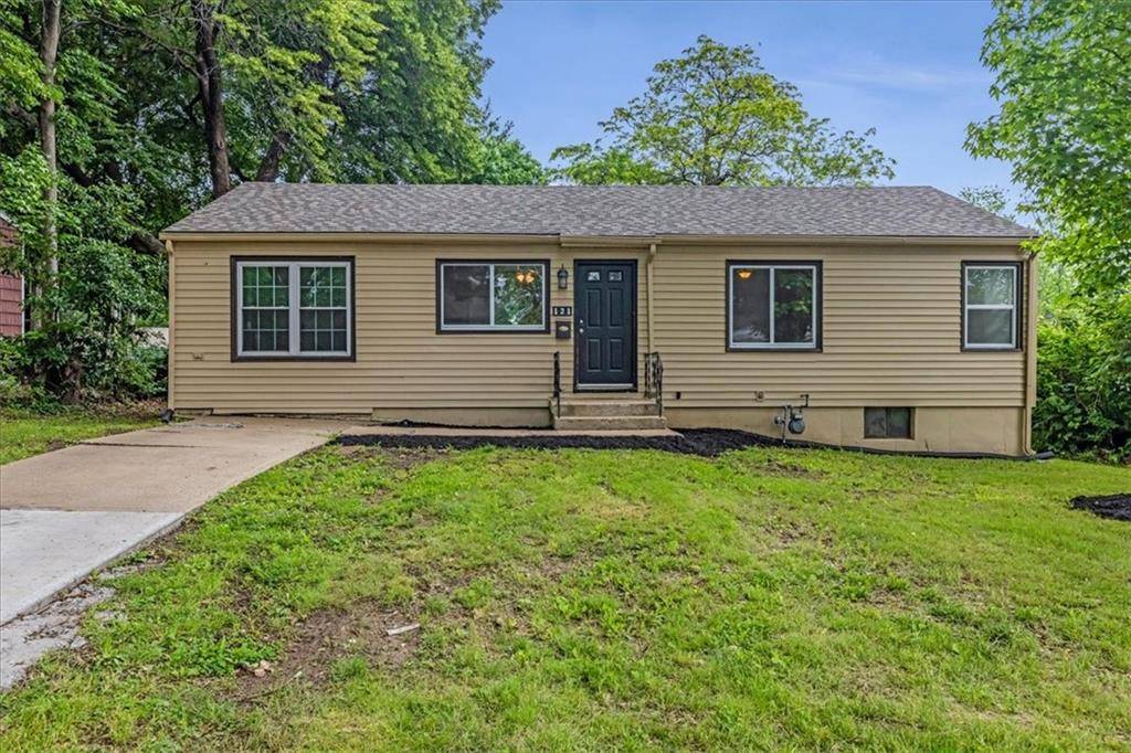 Independence, MO 64056,121 N Peck DR