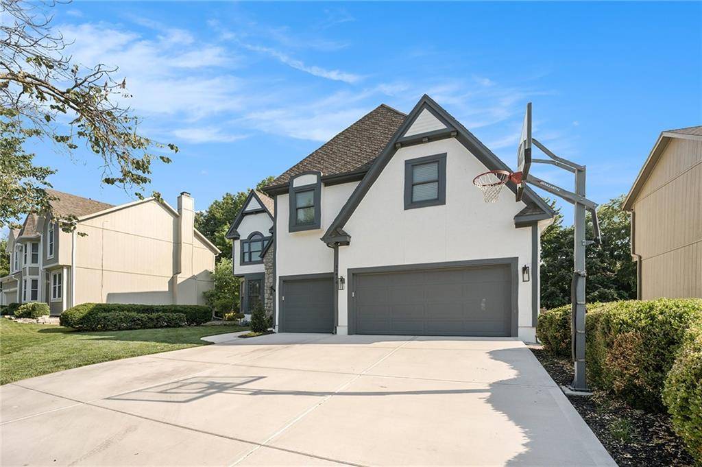 Overland Park, KS 66213,11916 W 132nd ST