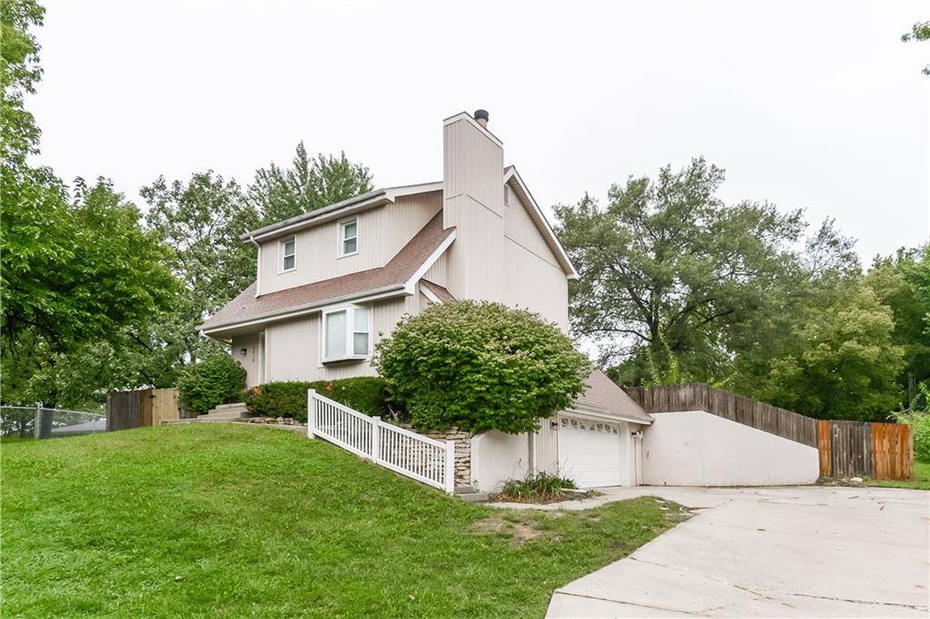 Pleasant Valley, MO 64068,6810 N Chas DR