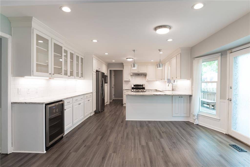 Overland Park, KS 66212,10246 Russell ST