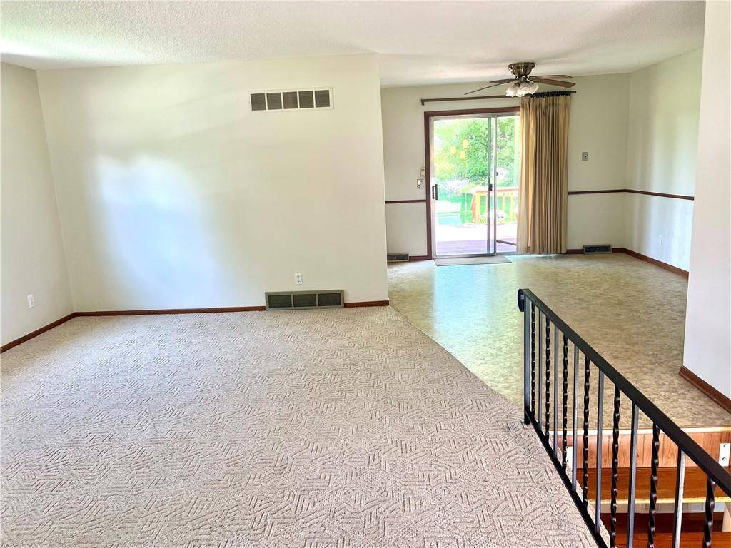 St Joseph, MO 64506,1505 Safari DR