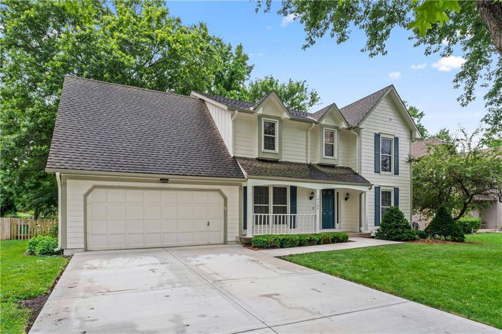 Olathe, KS 66062,16362 W Briarwood CT