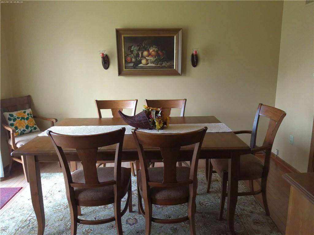 Paola, KS 66071,1101 Nakomis DR