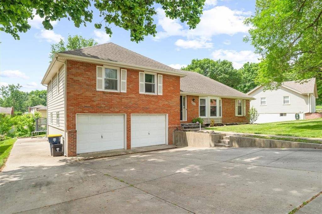 Kansas City, MO 64118,1207 NE 81st TER