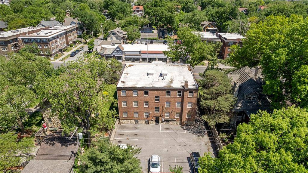 Kansas City, MO 64111,3708-3710 Summit ST