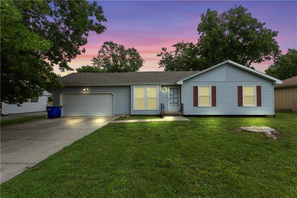 Overland Park, KS 66214,8533 Stearns RD