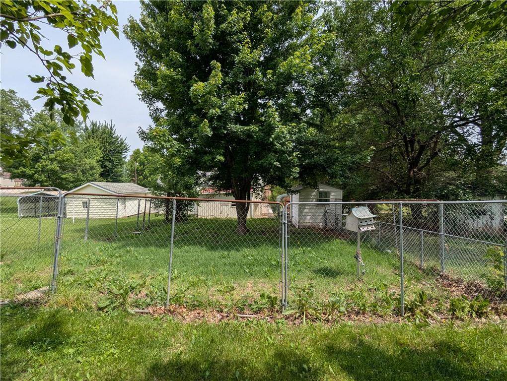 Horton, KS 66439,225 E 11th ST