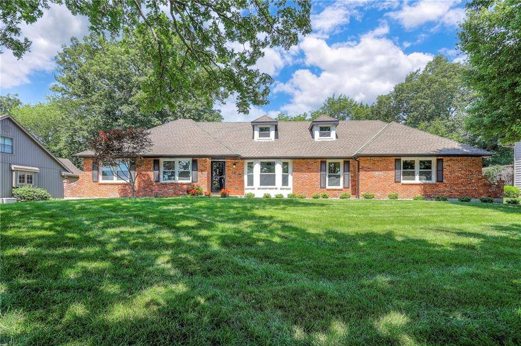 Lake Winnebago, MO 64034,331 N Winnebago DR
