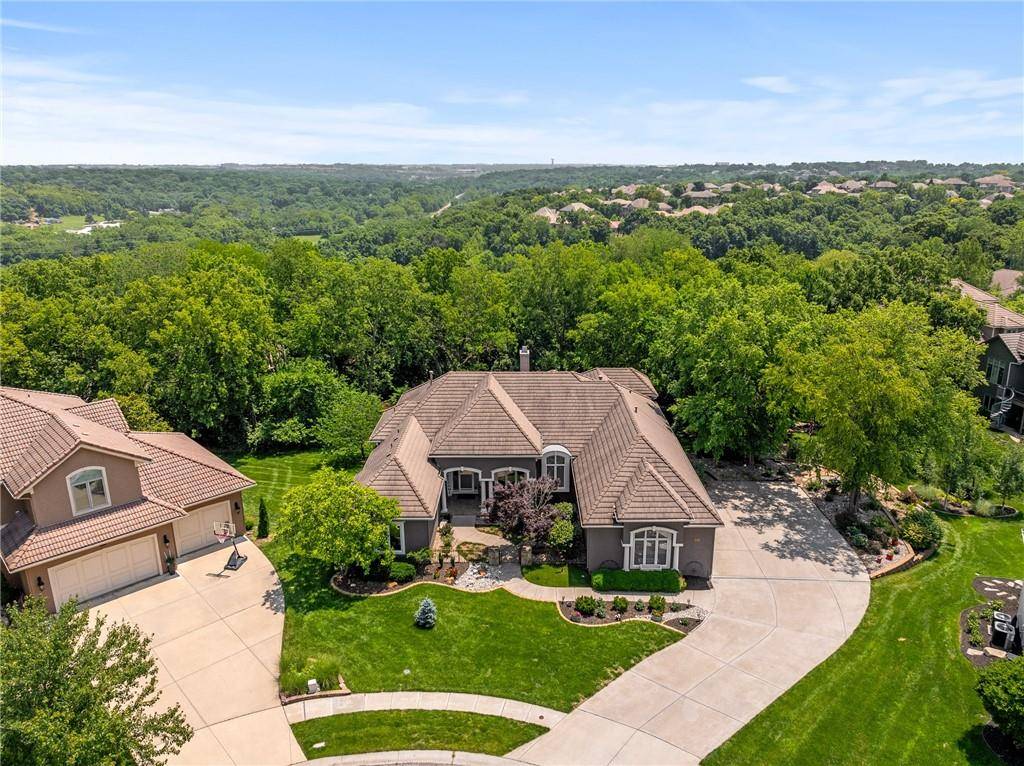 Lenexa, KS 66220,8709 Pine ST