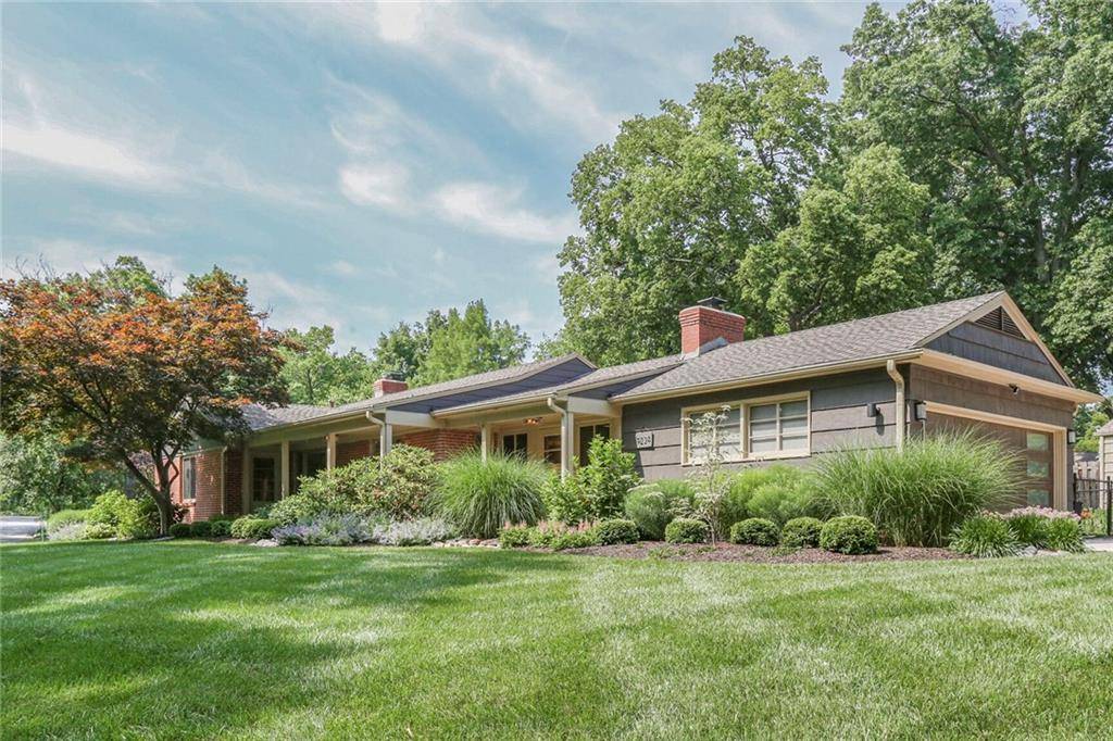Leawood, KS 66206,9234 Belinder RD